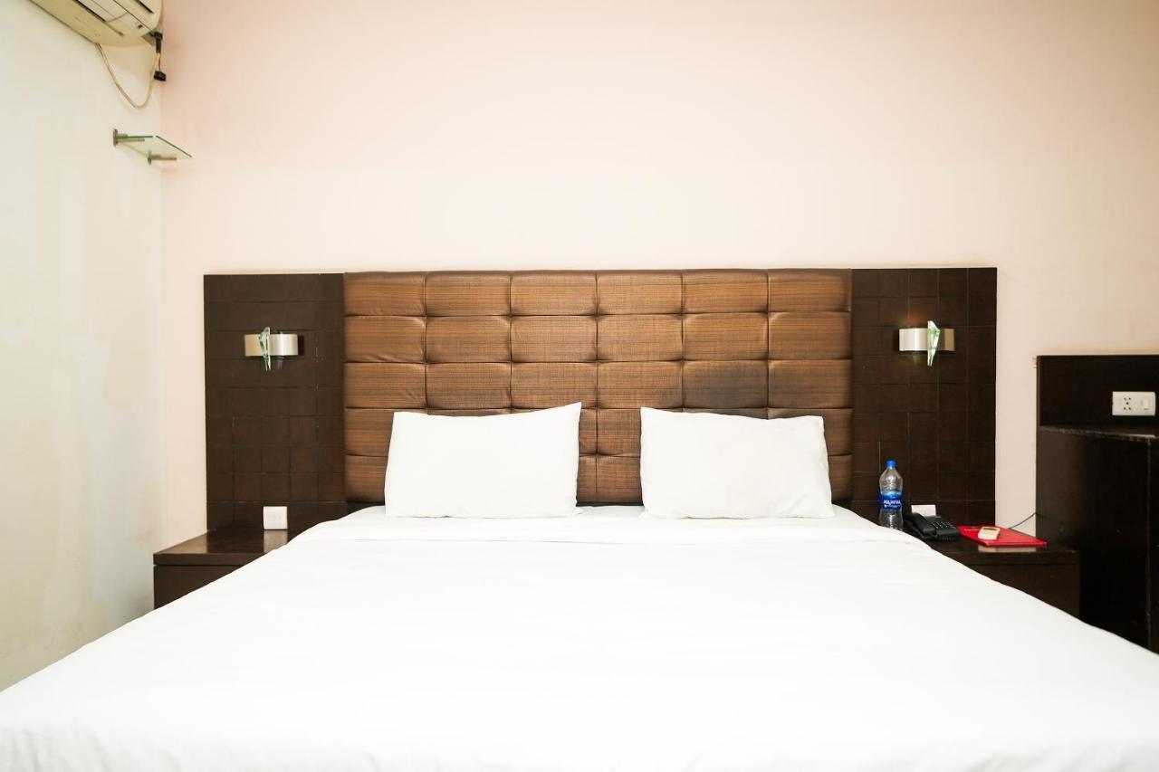 Stay Well Hotels & Homes คูร์เคาน์ ภายนอก รูปภาพ